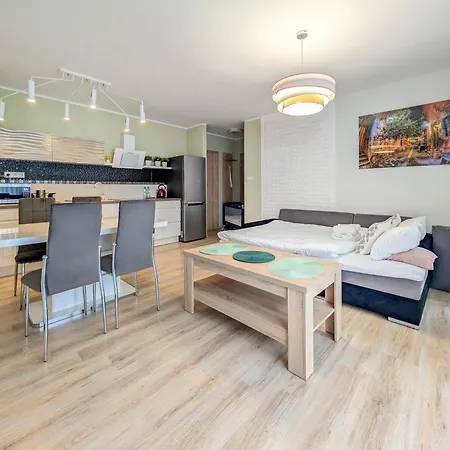 Kepa Mieszczanska By Bookinghost فروتسواف